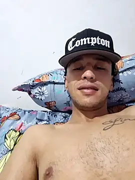 Show de Santi2323xxX na webcam