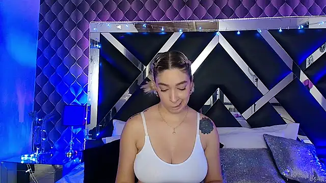 victoriaa_lee_'s Live XXX Chat