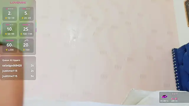 Czat XXX na żywo – littleebonymommy