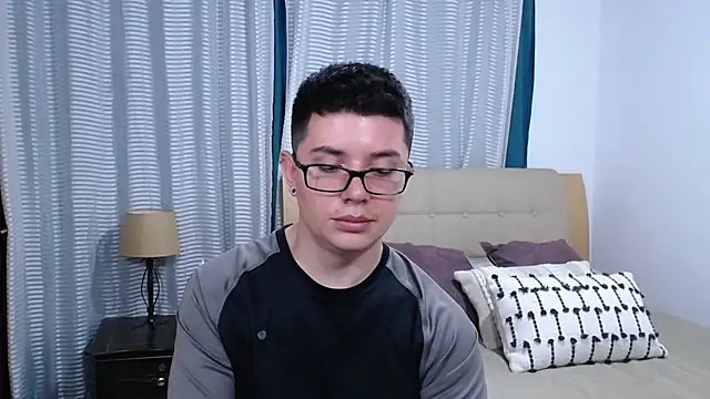 Chat +18 de BlackFoXXX69 ao vivo