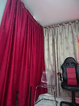 serena_willow élő XXX-chatje
