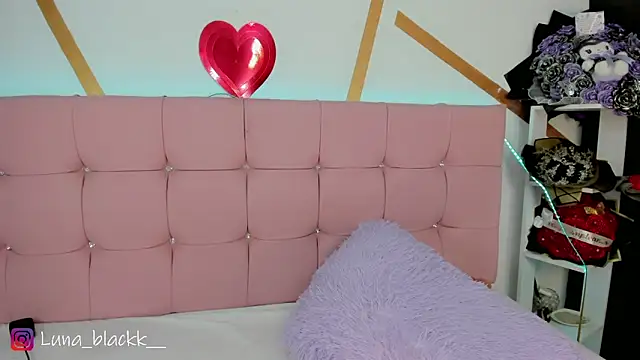 Luna_blackk's Live XXX Chat