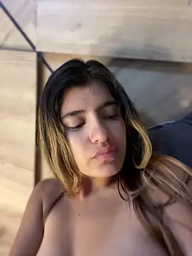 MelissaAlCapone Adlı Modelin Canlı XXX Sohbeti