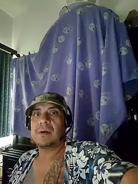 Show modela JefeGorila na web-kameri