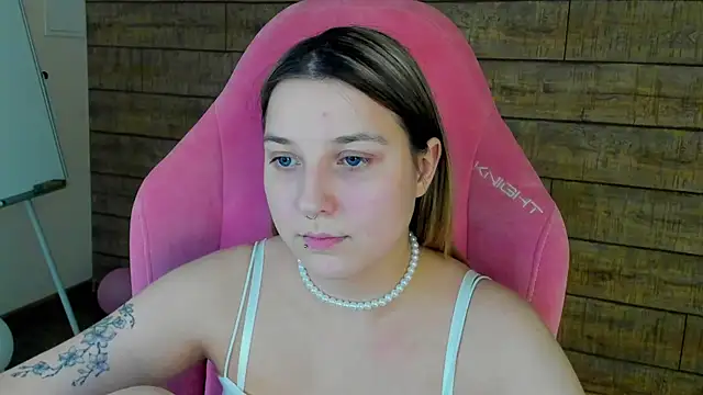 TinnaBurton Live XXX-Chat