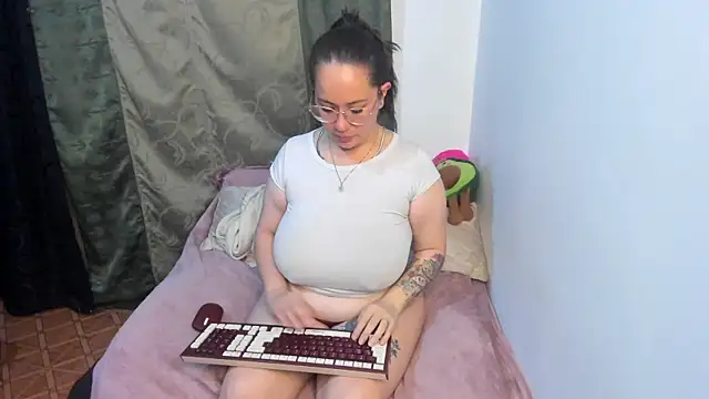 Онлайн чат XXX Ashley_Monroe