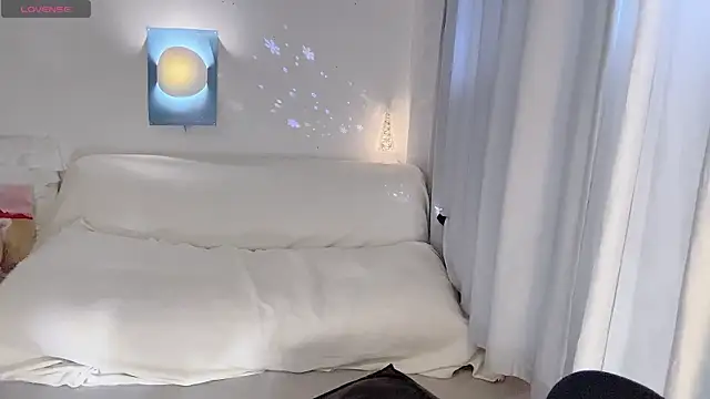 mistylana_ Adlı Modelin Canlı XXX Sohbeti