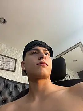 Онлайн чат XXX Lander_Cruz