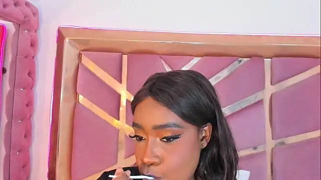 Britanymooree's Live XXX Chat