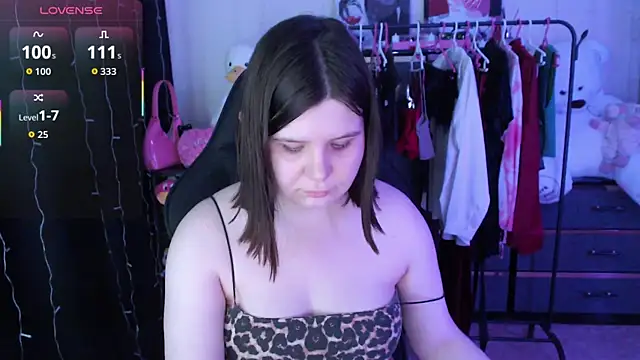 AmyVibess' Live XXX Chat