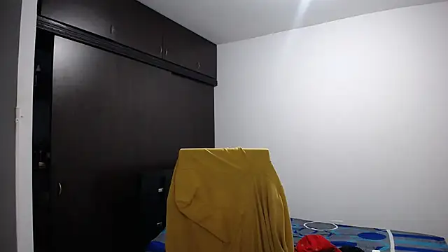 axel_rios_ লাইভ XXX চ্যাট