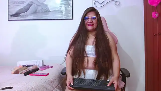 Chat +18 de Amelie_Rousell ao vivo