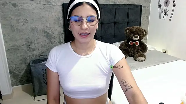 isa_cruzx élő XXX-chatje