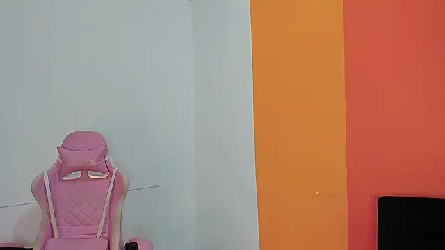 Онлайн чат XXX Rowan_Cley