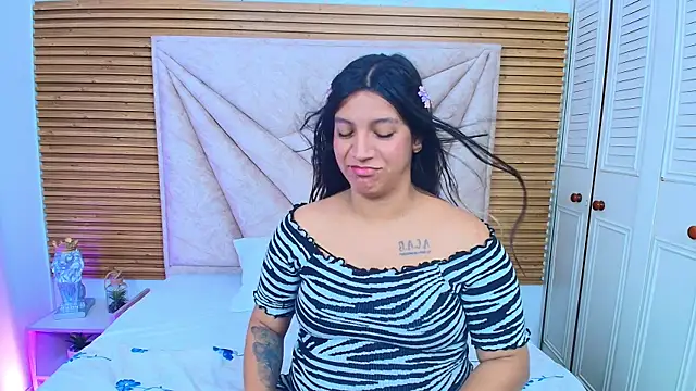 Lunaa_Rossee Chat XXX live