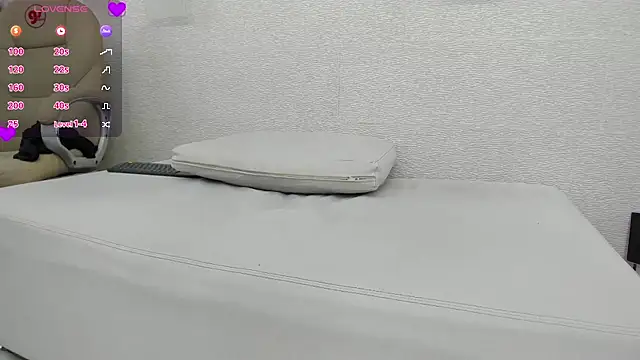 keylaa_nahir Show in webcam