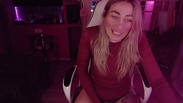 Онлайн чат XXX AnnieGOld_