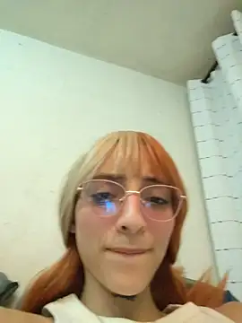 Dani-peggin Adlı Modelin Canlı XXX Sohbeti