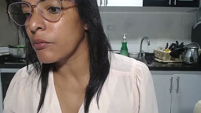 kateleyagrey 网络视讯表演