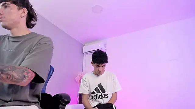 Handsomeboyss19 webcam show