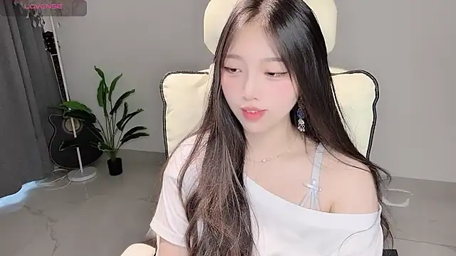 Yukiy8877's Live XXX Chat