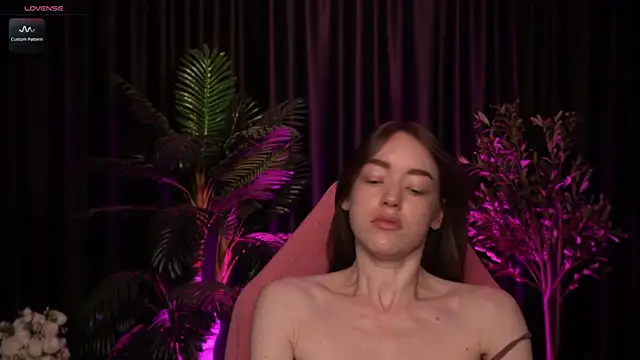 Velouraa 라이브 XXX 채팅
