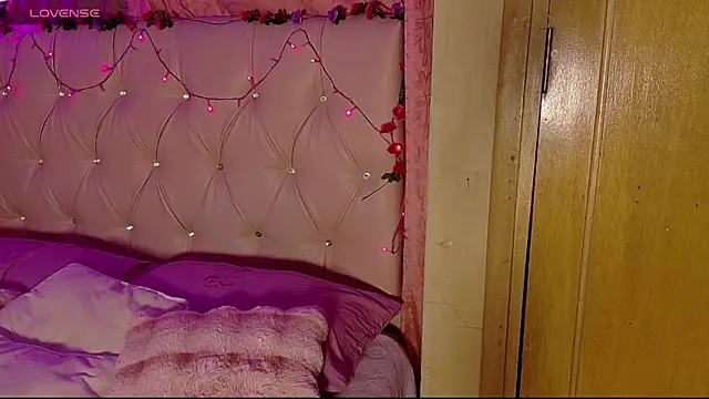 Онлайн чат XXX manumeow1