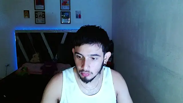 Sebasxxl12 live XXX chat