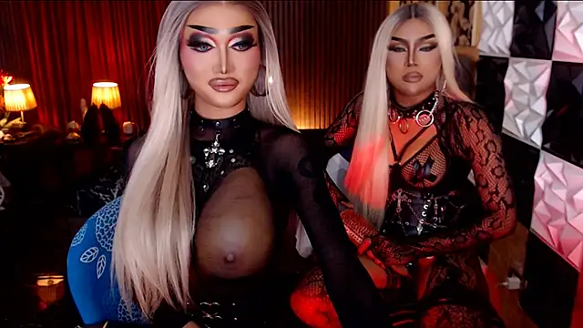 Show modela IndestructibleLily na web-kameri