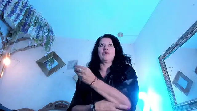 LADY_HELLEN Adlı Modelin Canlı XXX Sohbeti
