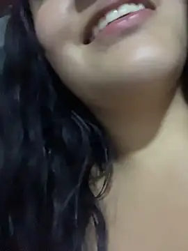 Maggiee_1's Live XXX Chat