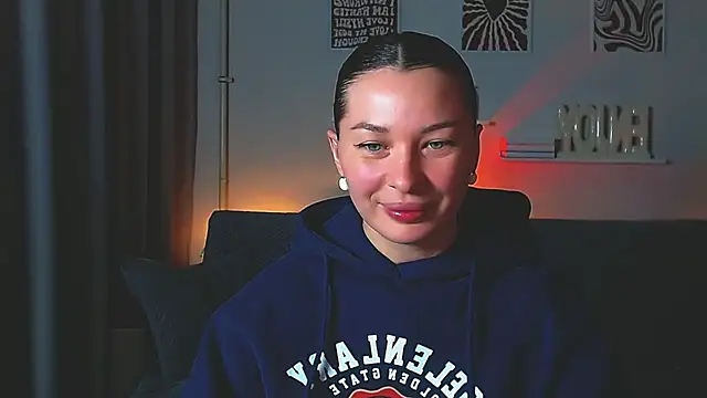 AlexaSven 现场XXX聊天