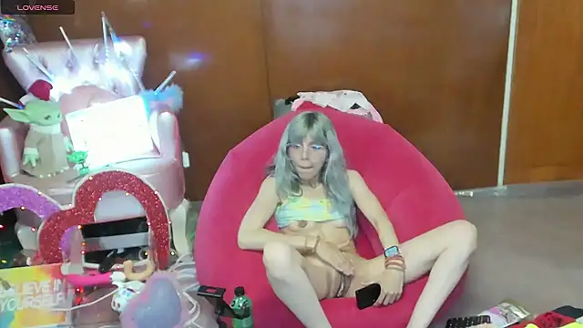 Živý XXX chat Skinygirl