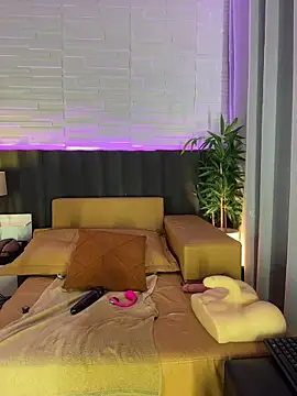 XXX chat uživo modela LunahMiller