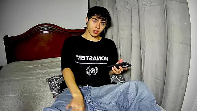 Chat +18 de Nickiki-666 ao vivo