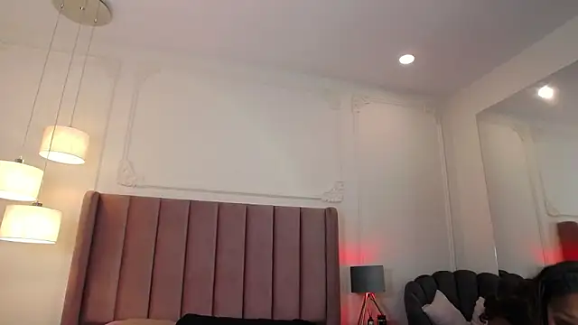 Chat XXX en directo de LiaTrainor