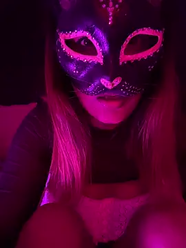 MiNniE_666 – Naživo XXX chat