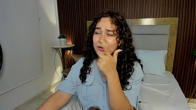 rossie_lanie_'s Webcam Show