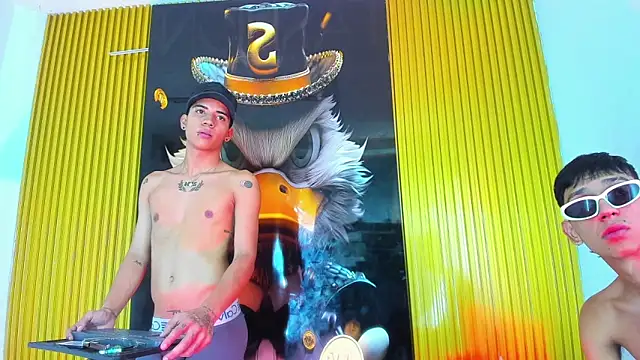 Show modela Guys_Latino_Hot na web-kameri