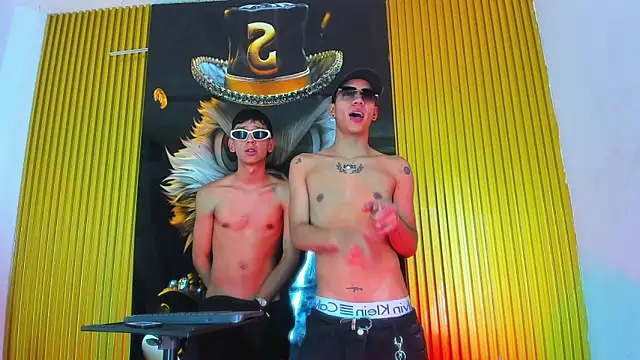 Guys_Latino_Hot's Webcam Show