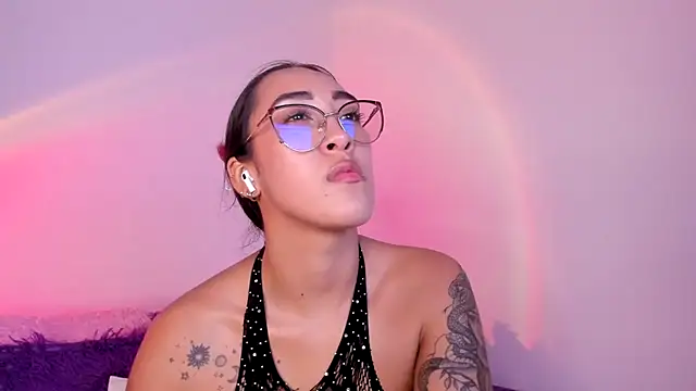Živý XXX chat HeidyRousse