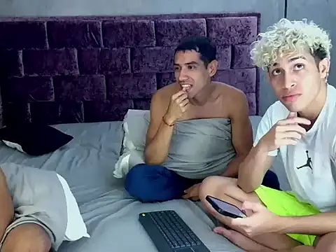Wild_Squad Show Webcam