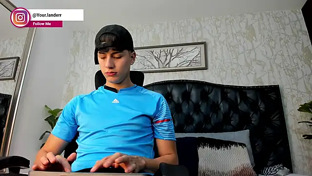 Lander_Cruz live XXX chat