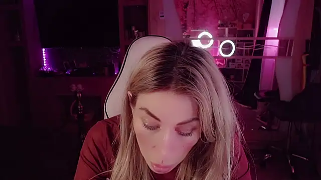 AnnieGOld_'s Live XXX Chat