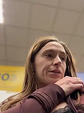 lunagirl13 webkamerás műsora