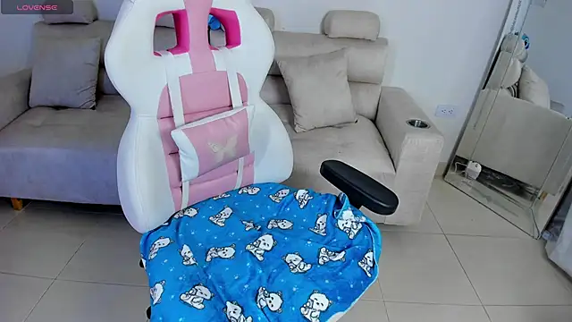 afrodita_rouss1's Live XXX Chat