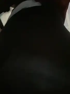 Mistress-cuckold-dog webkamerás műsora