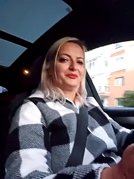LadyTouch Adlı Modelin Canlı XXX Sohbeti