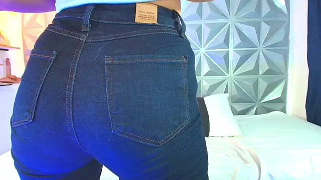 Emmy_lander1 Live XXX Chat