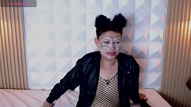 Show modela YARA_RYU na web-kameri